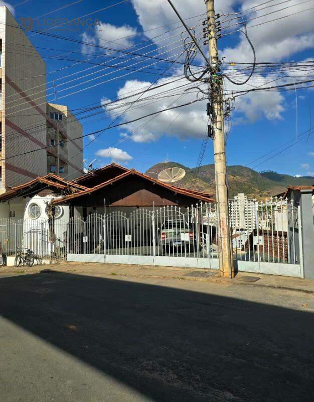 casa à venda no Centro: 