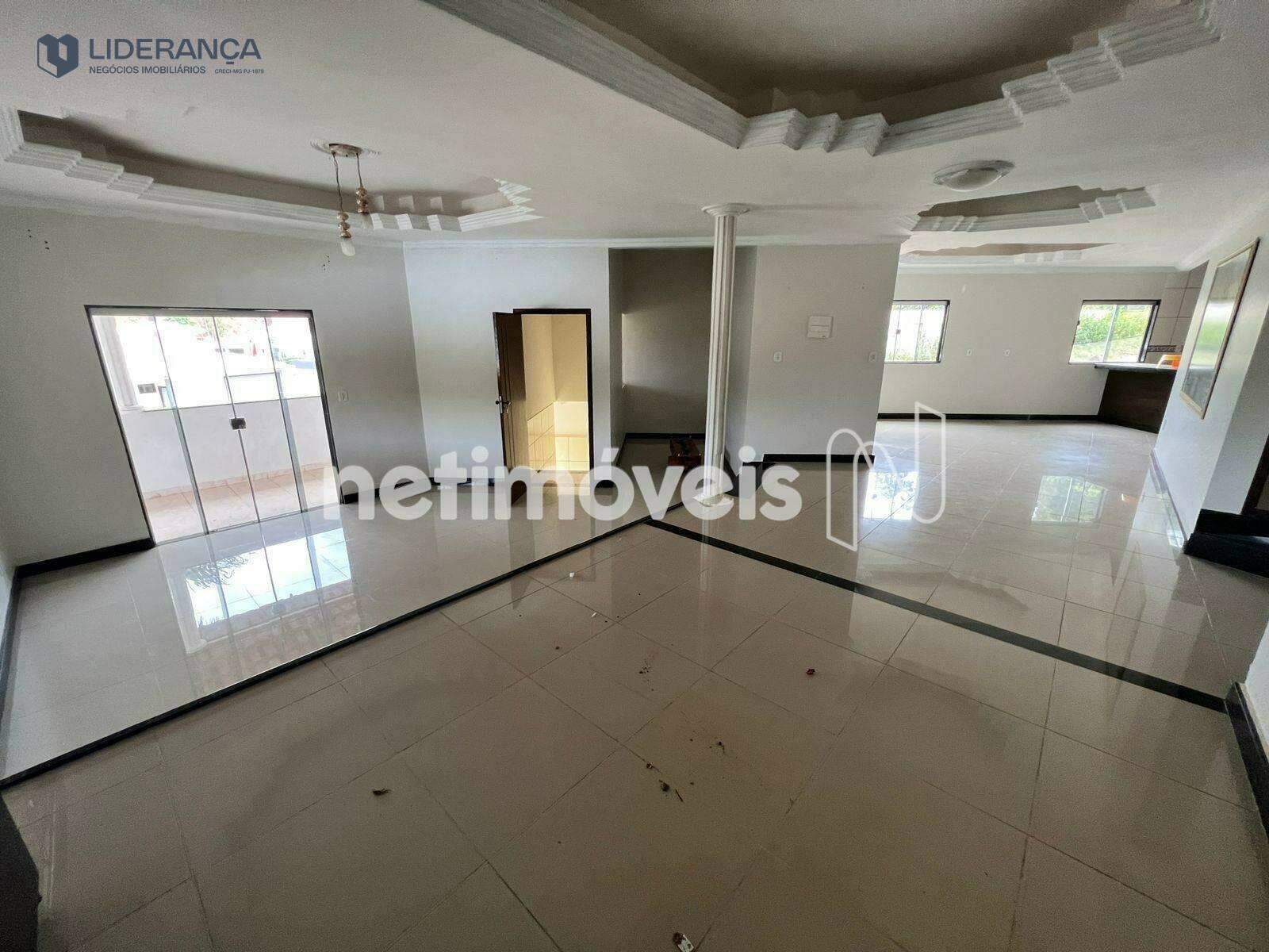 casa em condomínio à venda no Condomínio Residencial Lagoas da Serra:  