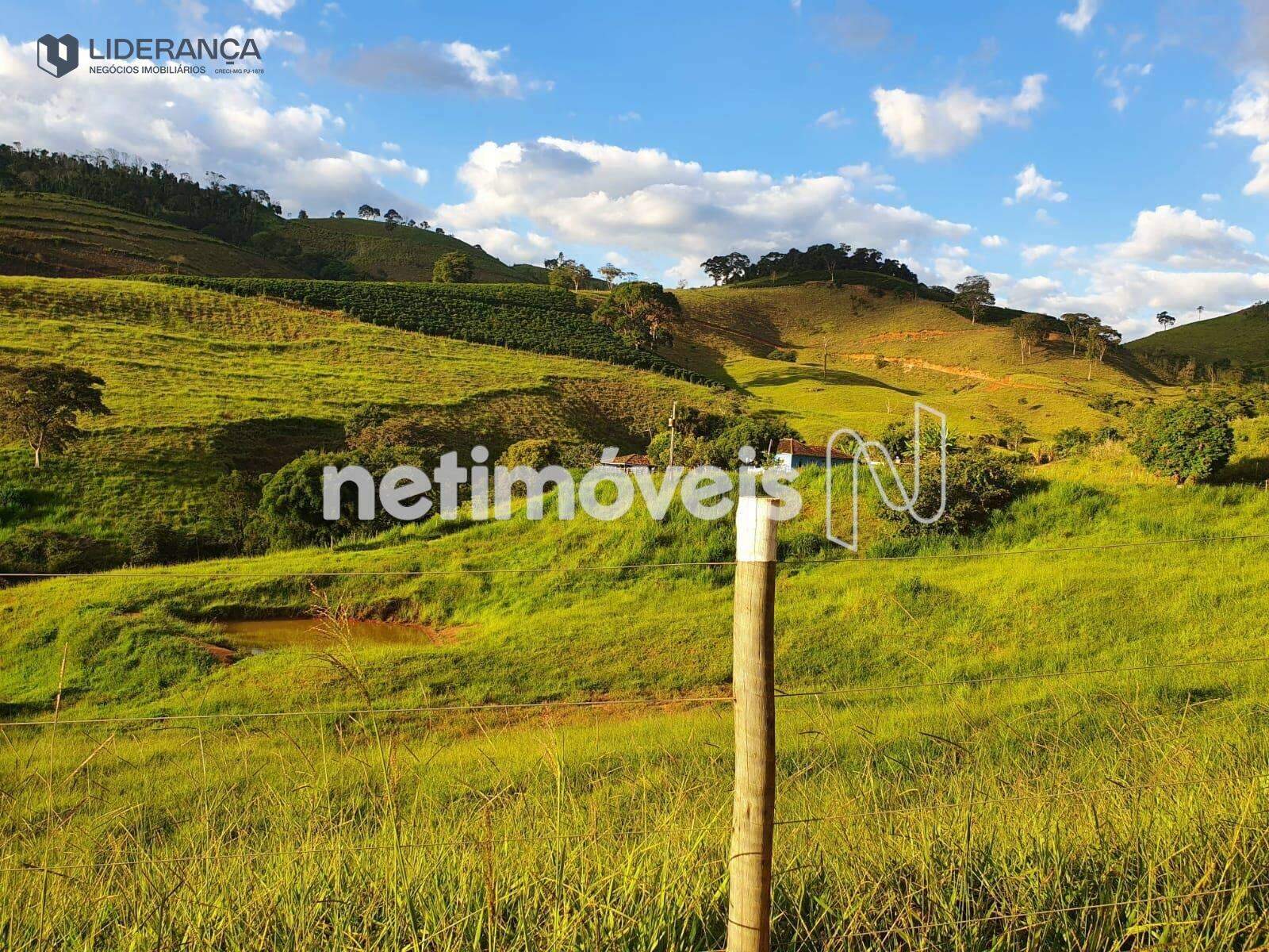 casa à venda no Córrego Do Lage: 