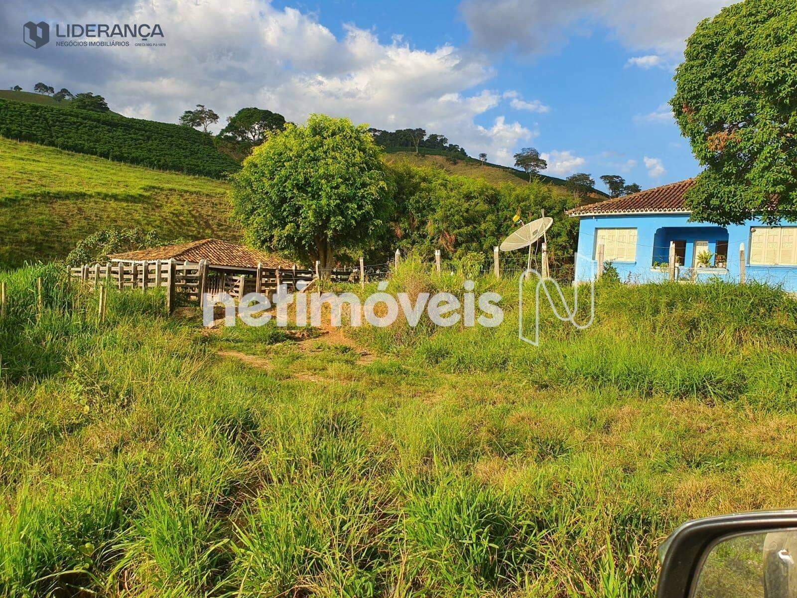 casa à venda no Córrego Do Lage: 