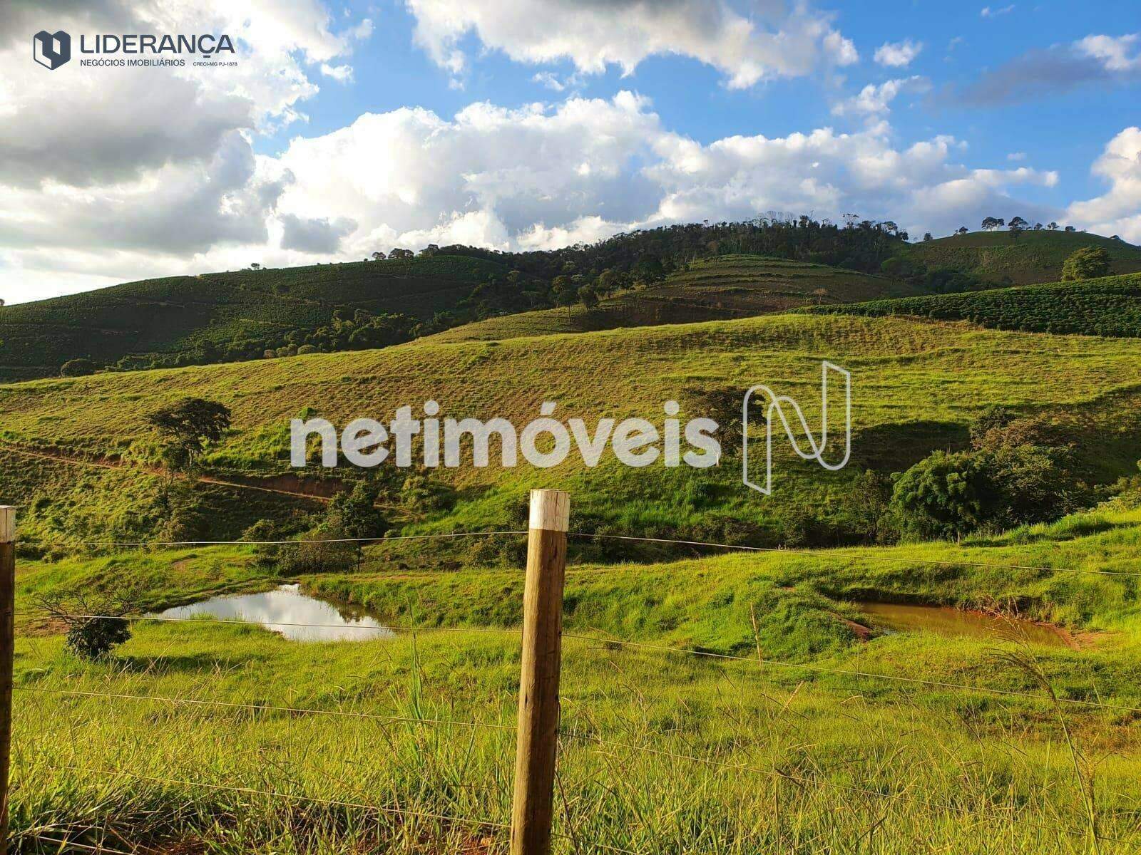 casa à venda no Córrego Do Lage: 