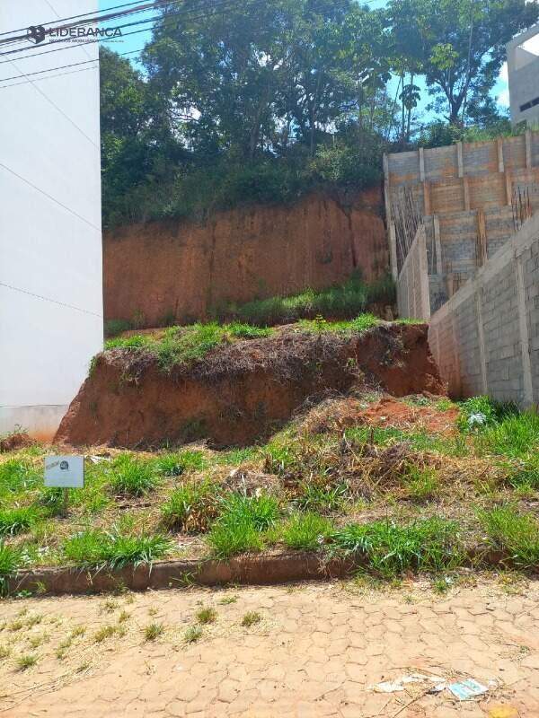 lote à venda no Loteamento Residencial Jardins La vie: 