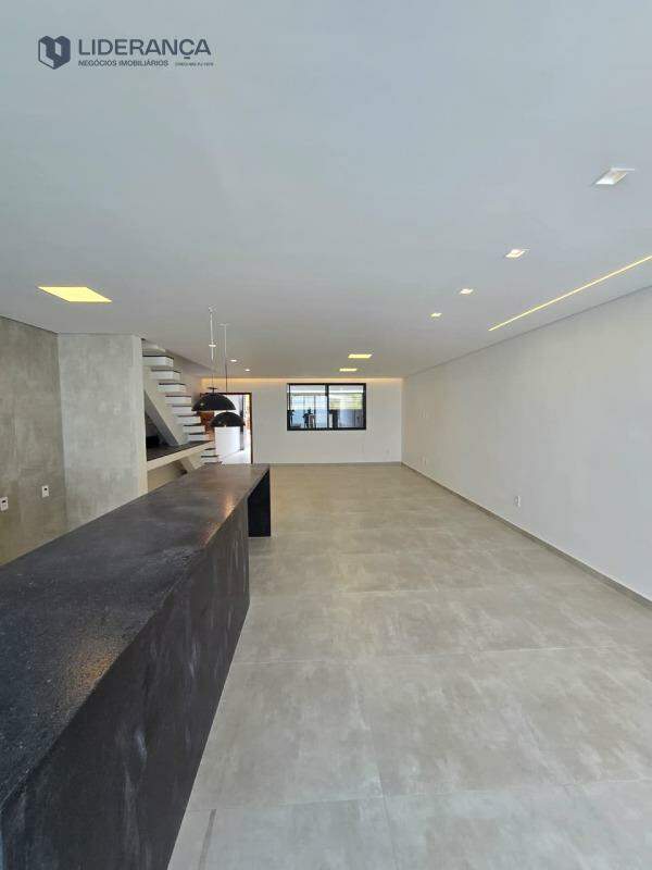 casa geminada à venda no Loteamento Residencial Jardins La vie: 