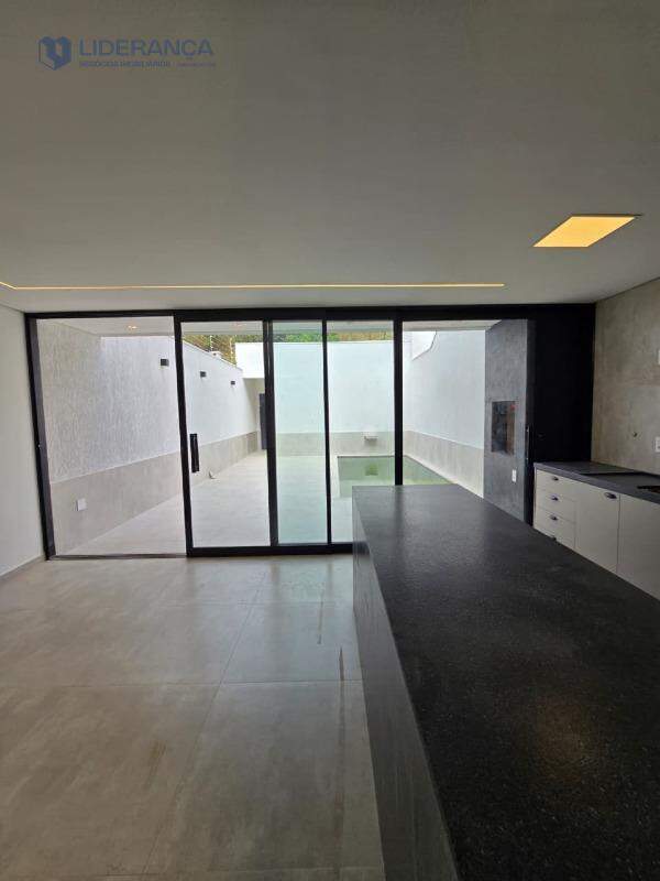 casa geminada à venda no Loteamento Residencial Jardins La vie: 