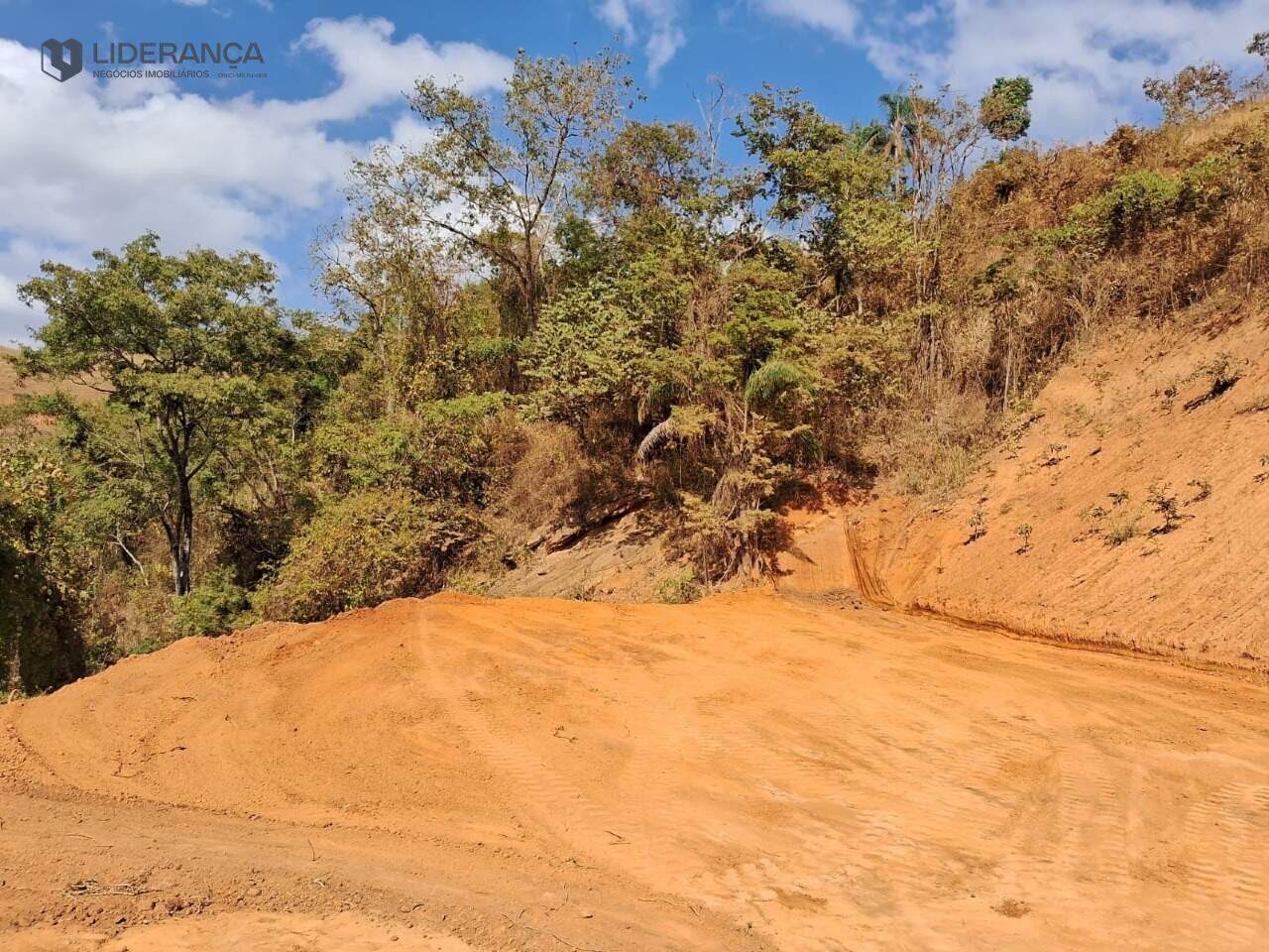 chácara à venda no Distrito Dom Lara: 