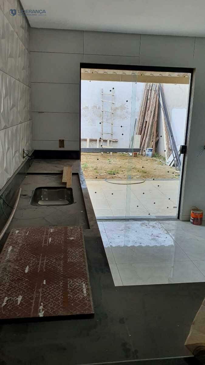 casa geminada à venda no Centrro: 