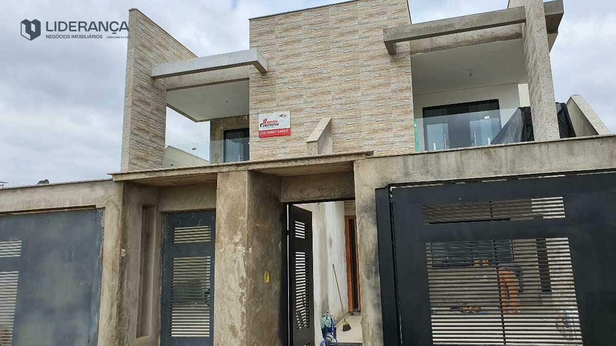 casa geminada à venda no Centrro: 
