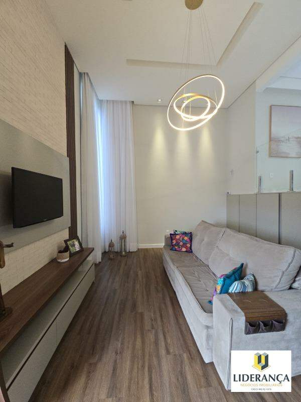casa em condomínio à venda no Condomínio Residencial Lagoas da Serra: 