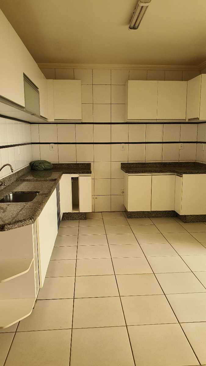 casa à venda no Dário Grossi: 