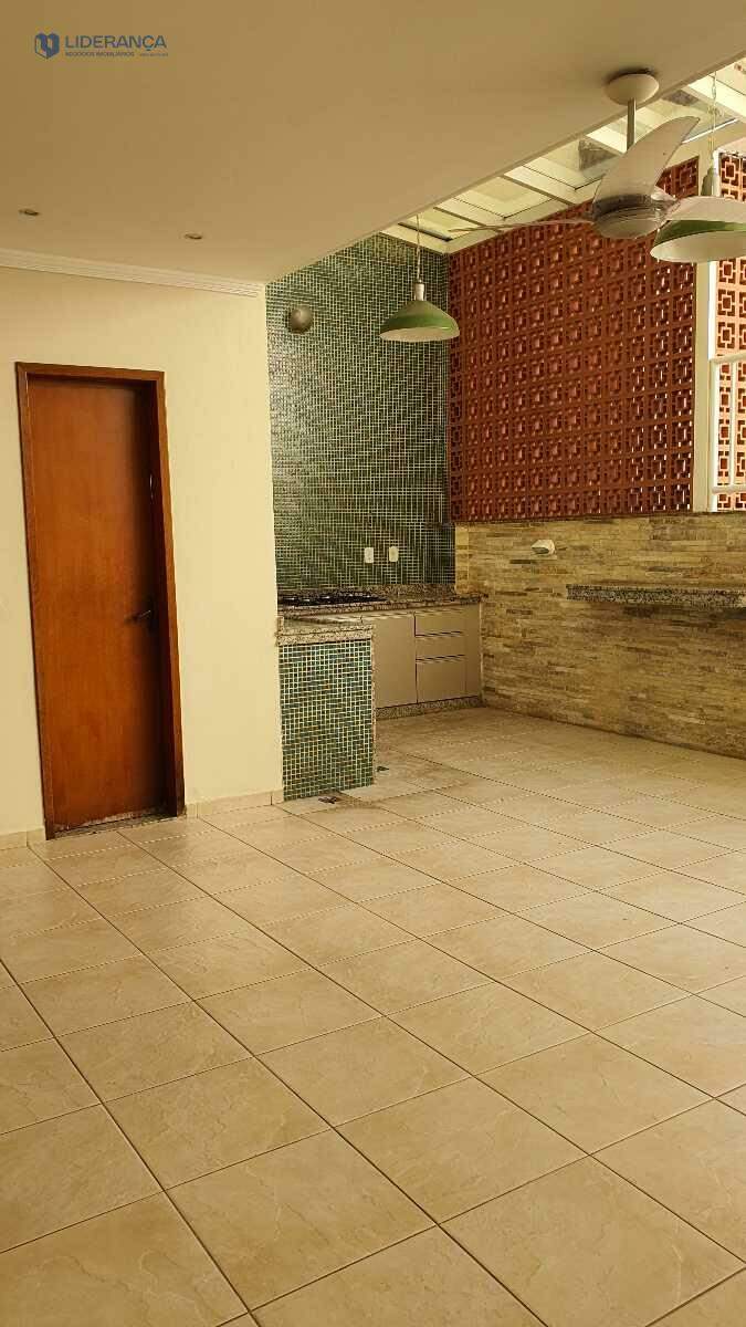 casa à venda no Dário Grossi: 