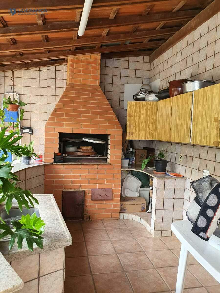 casa à venda no Dário Grossi: 