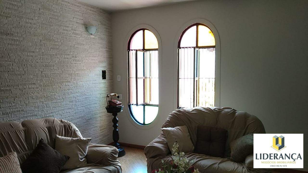 casa à venda no Centro: 