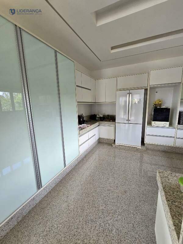 casa em condomínio à venda no Condomínio Residencial Lagoas da Serra: 