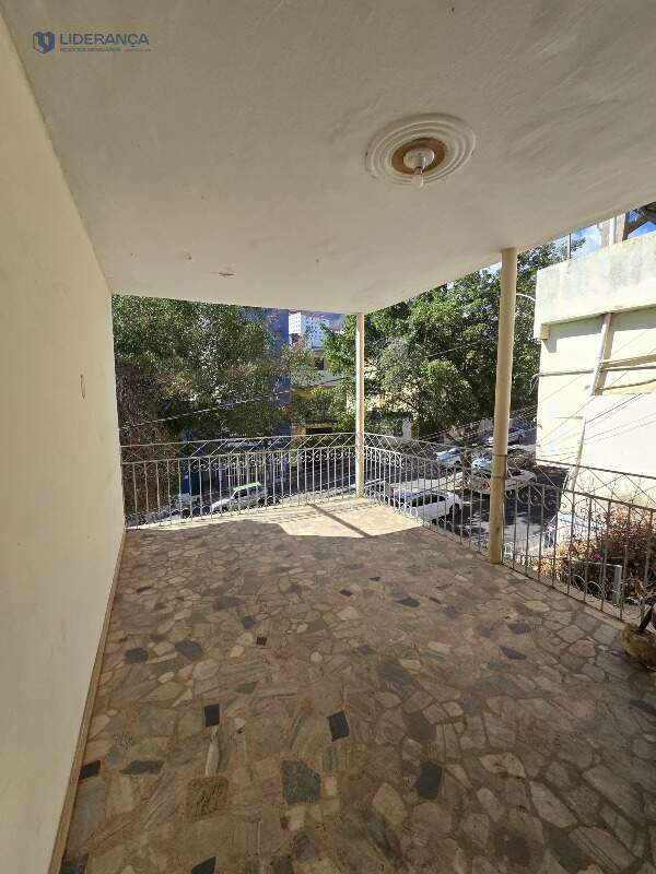 casa à venda no Centro: 