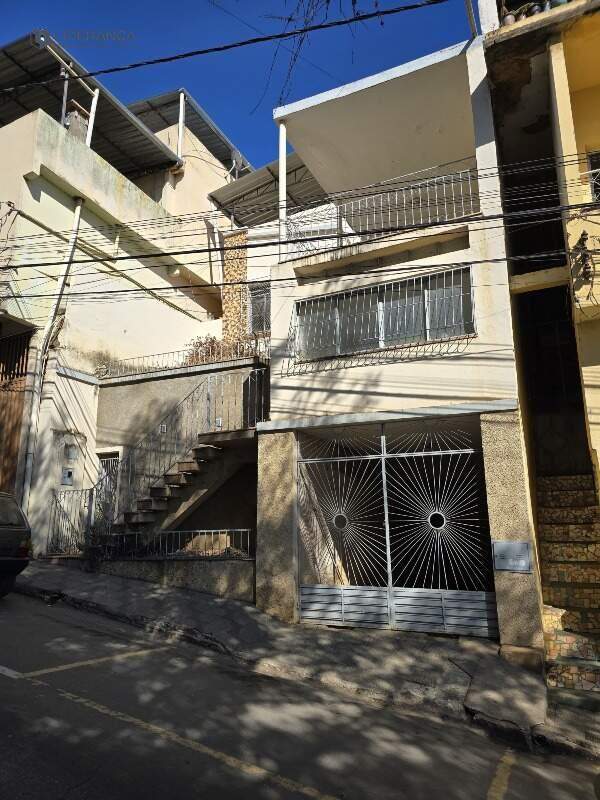 casa à venda no Centro: 