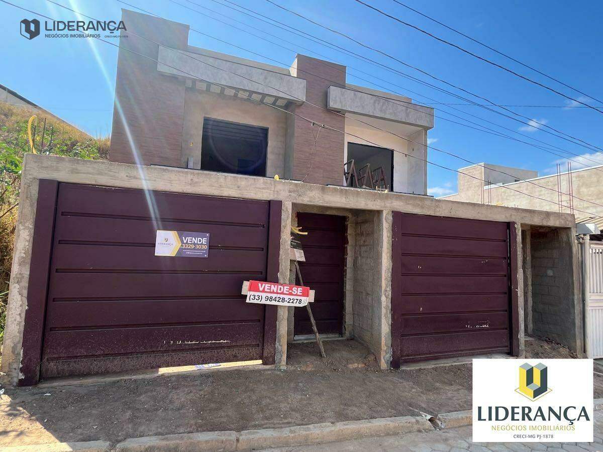 casa geminada à venda no CENTRO: 