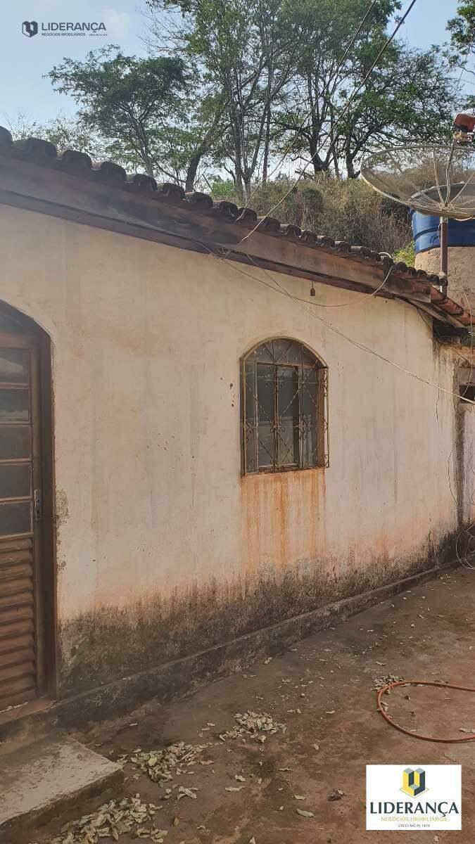 casa à venda no DIST.SANTA EFIGENIA: 