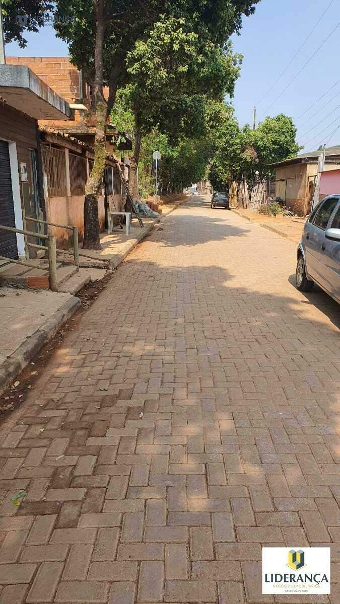 casa à venda no DIST.SANTA EFIGENIA: 