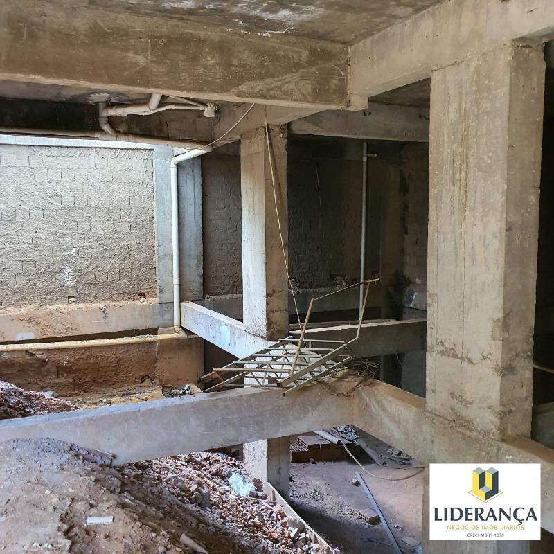 lote à venda no Manoel Ribeiro Sobrino: 