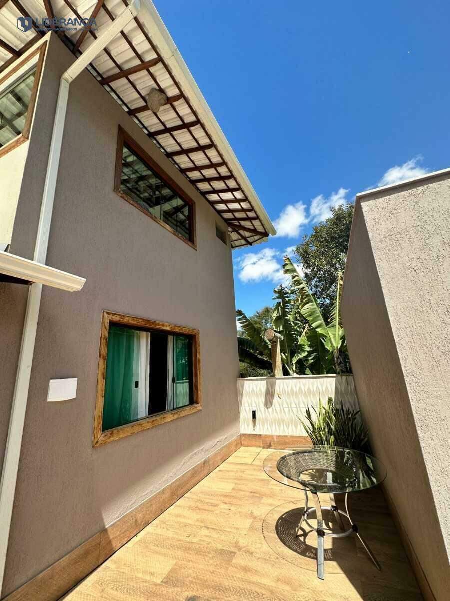 casa em condomínio à venda no Condomínio Fazendinha Vale das Águas: 