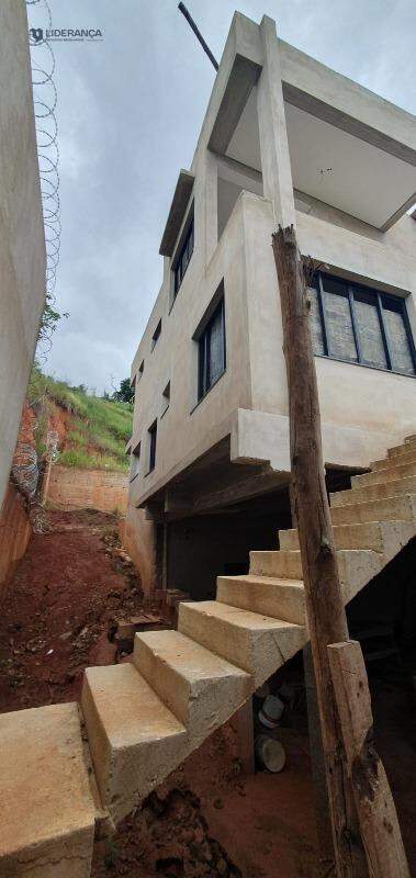casa à venda no Dário Grossi: 