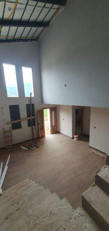 casa à venda no Dário Grossi: 