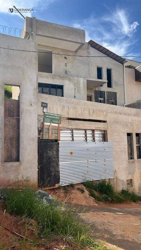 casa à venda no Dário Grossi: 