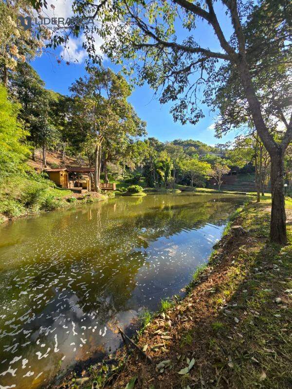 casa em condomínio à venda no Condomínio da cachoeira: 