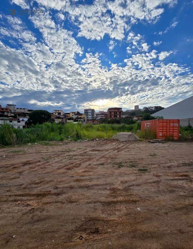 lote à venda no Zacarias: 