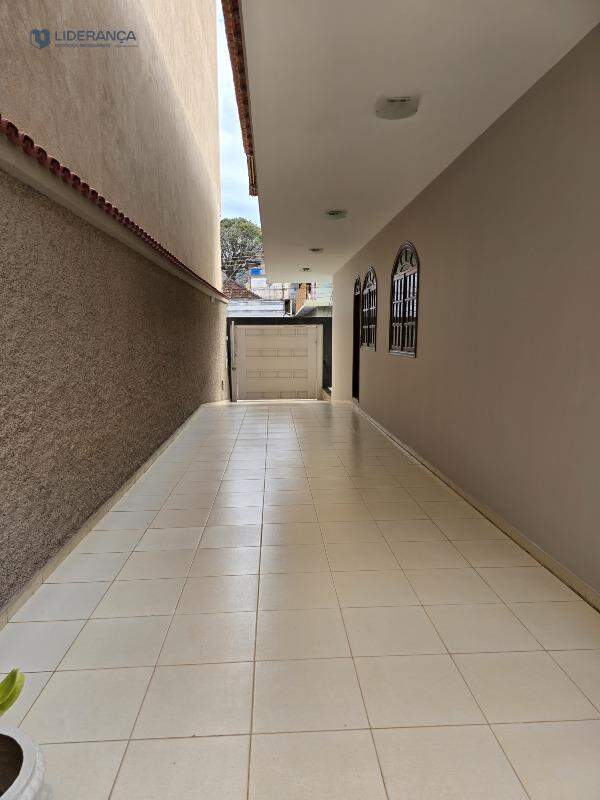 casa à venda no Centro: 