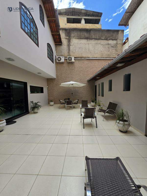 casa à venda no Centro: 