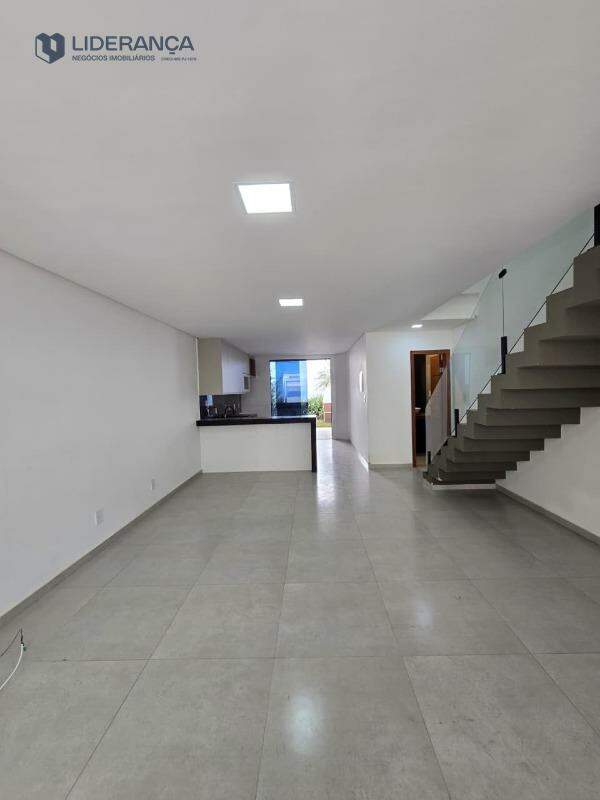 casa geminada à venda no Moacir Maria: 