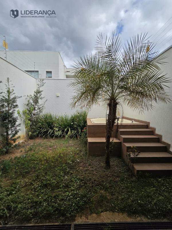 casa geminada à venda no Moacir Maria: 