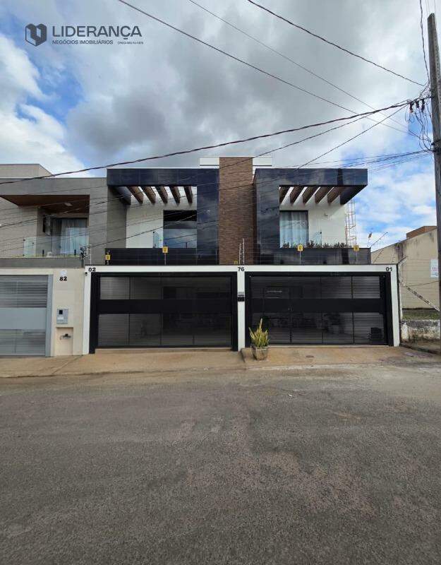 casa geminada à venda no Moacir Maria: 