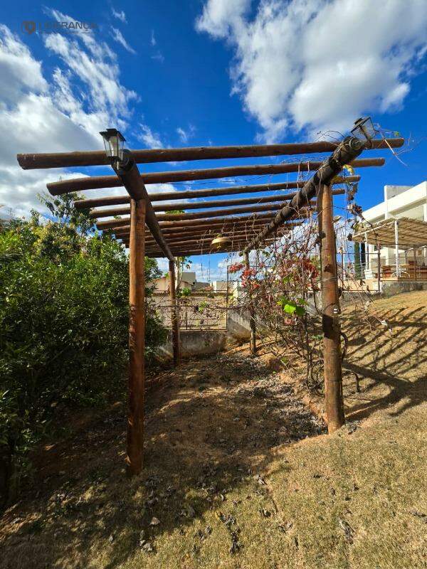casa em condomínio à venda no Condomínio Morada do lago 2: 