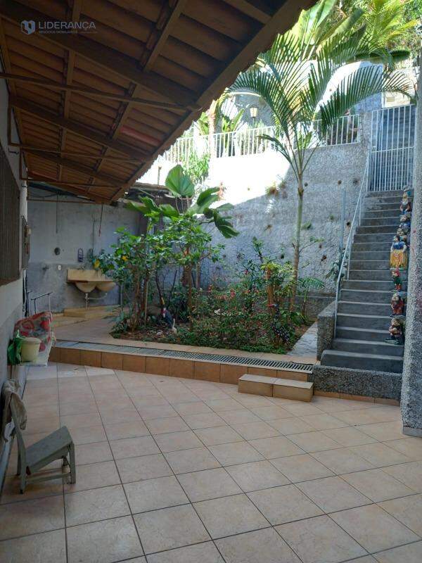 casa à venda no Centro: 