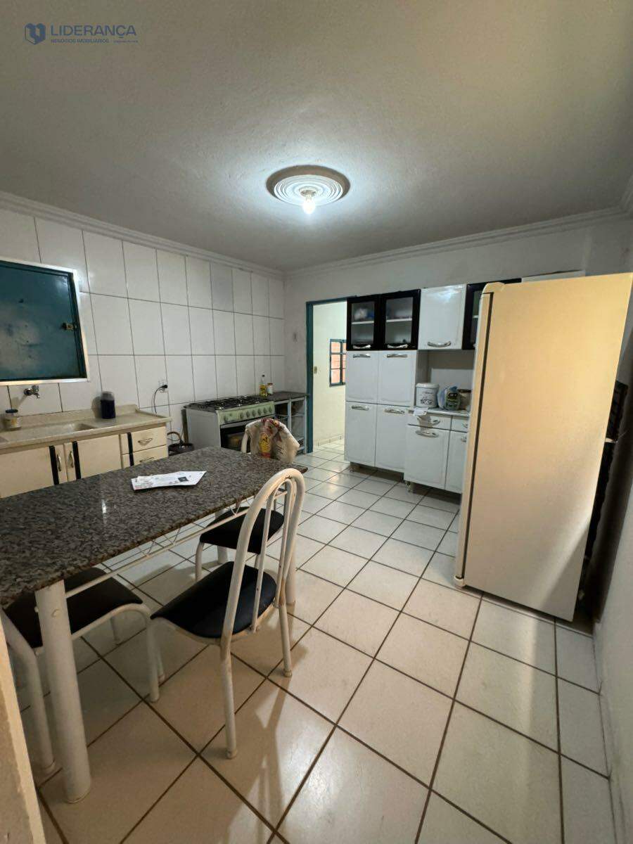 casa à venda no Centro: 