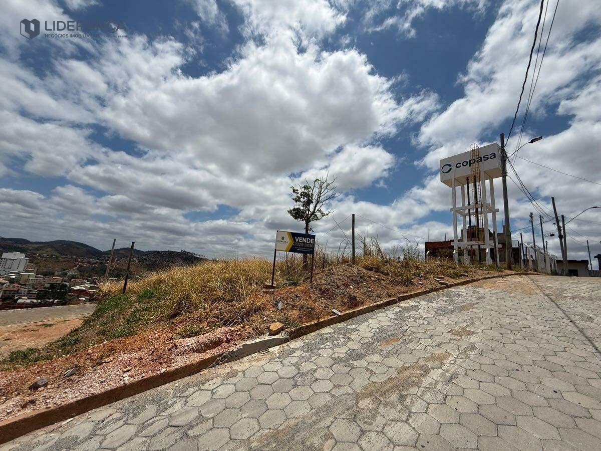 lote à venda no Santa Zita: 