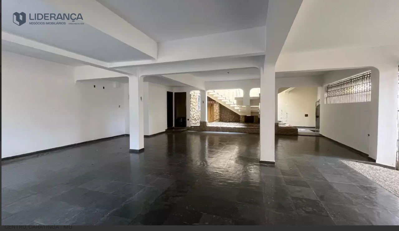 casa à venda no Centro: 