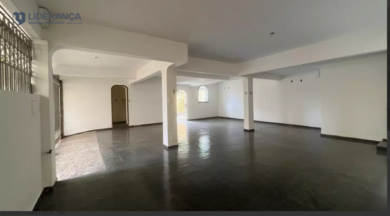 casa à venda no Centro: 