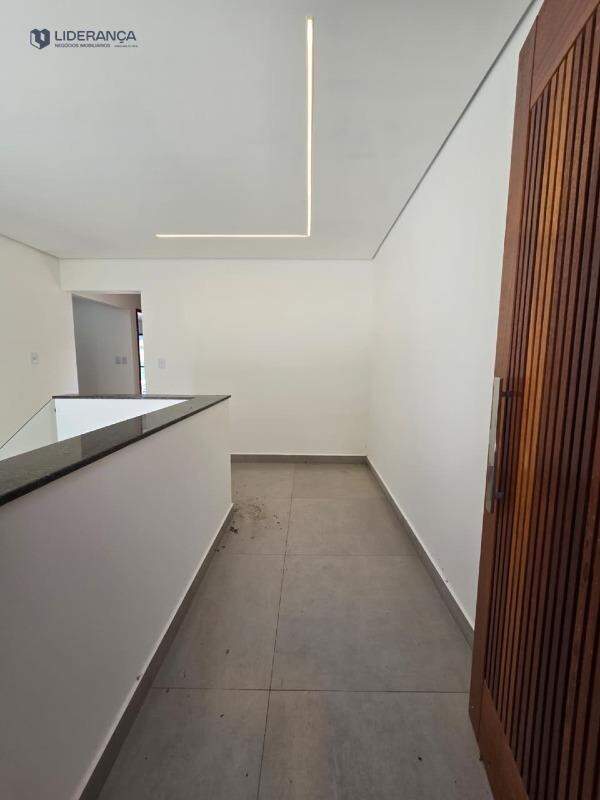 casa à venda no Limoeiro: 