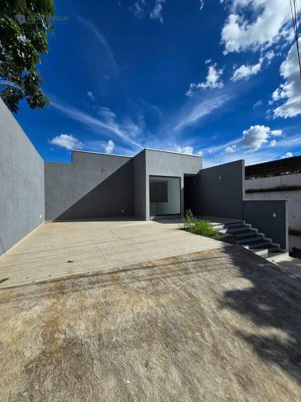 casa à venda no Limoeiro: 