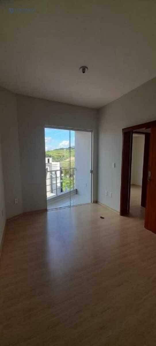 casa geminada à venda no Zacarias: 