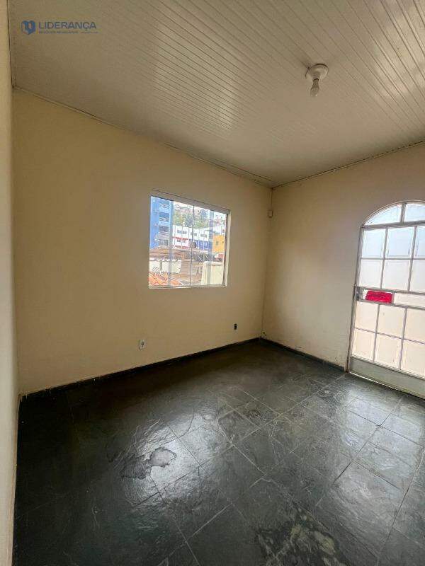 casa à venda no Centro: 