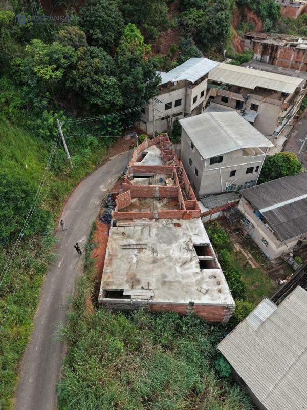 casa geminada à venda no Santo Antônio: 