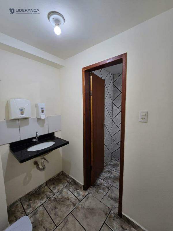 ponto comercial para aluguel no Santa Zita: 