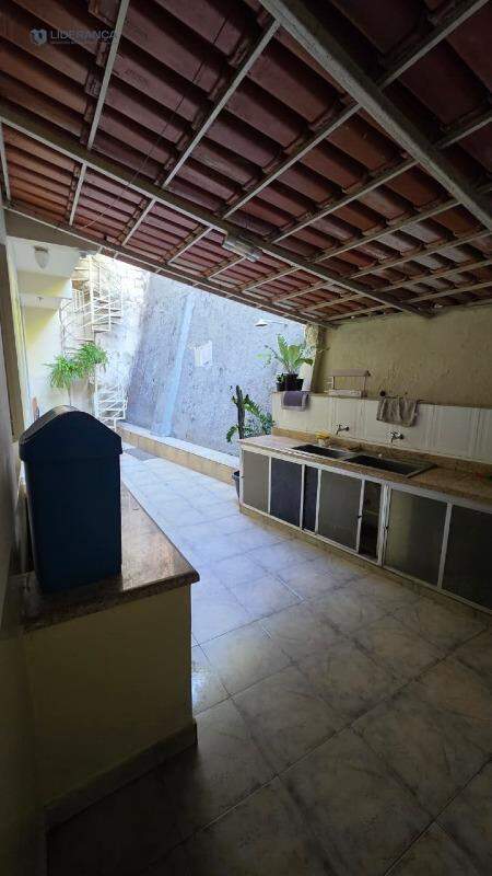 casa à venda no Maria da Glória: 