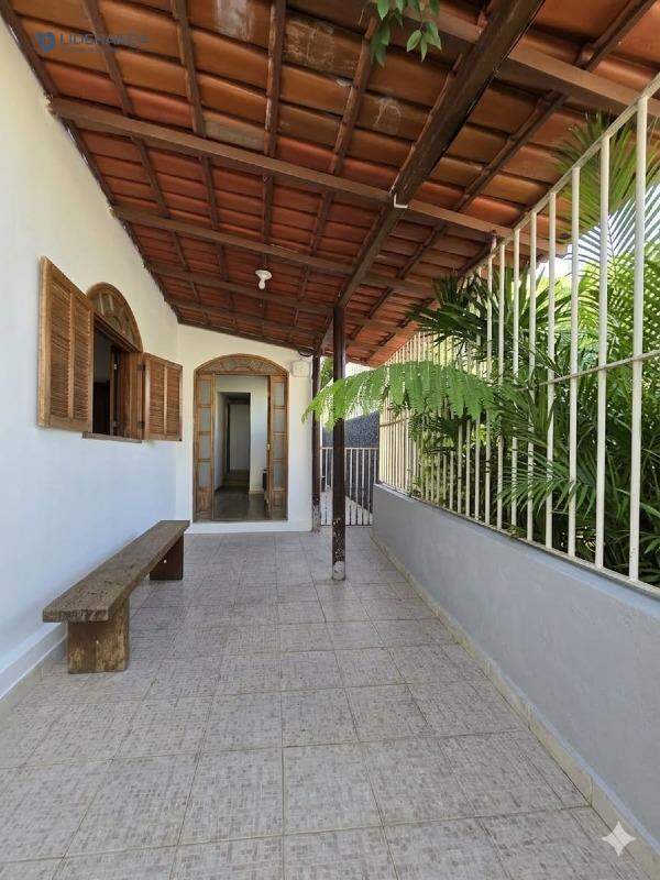 casa à venda no Centro: 
