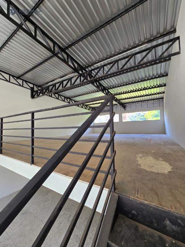 ponto comercial para aluguel no Salatiel: 