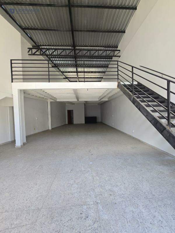 ponto comercial para aluguel no Salatiel: 